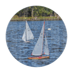 Planche À Découper Bateaux à voile contrôlés à distance sur l'eau