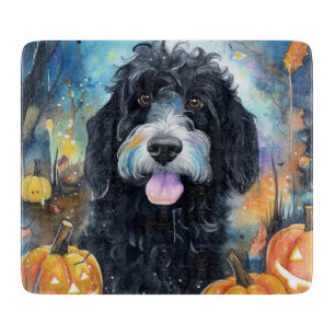 Planche À Découper Bernedoodle Halloween avec citrouilles effrayant