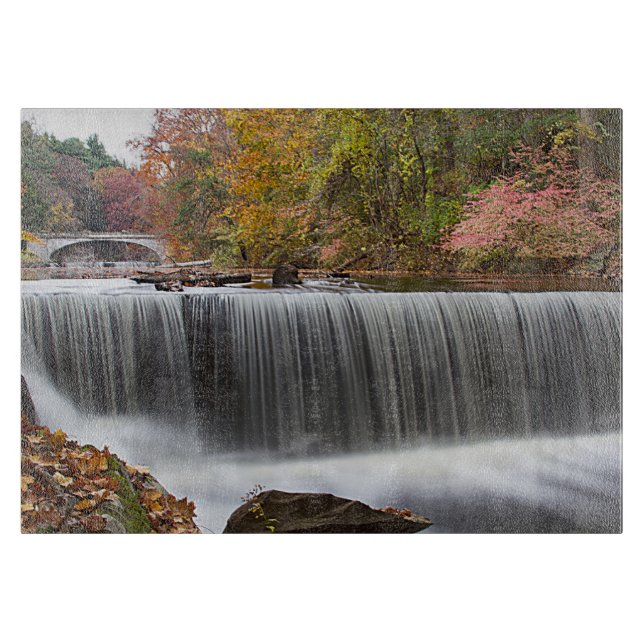 Planche À Découper Cascade automnale à Vanderbuilding (Devant)