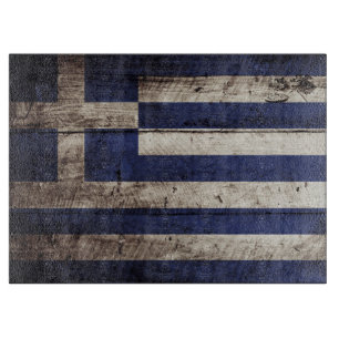 Planche À Découper Drapeau de la Grèce sur le vieux grain en bois