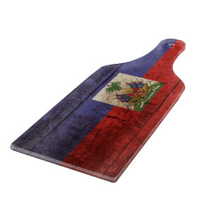 Planche À Découper Drapeau du Haïti sur le vieux grain en bois
