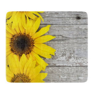 Planche À Découper Fleurs de soleil sur une table