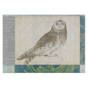 Planche À Découper Grey Owl sur Arrière - plan Motif