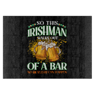 Planche À Découper Irlandais buvant de la bière St. Patrick's Day