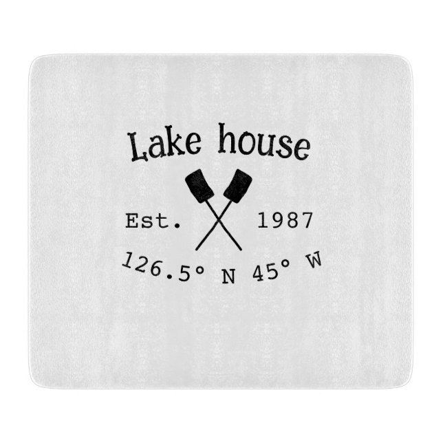 Planche À Découper Lake house et. Date année coordonnées personnalisé (Devant)