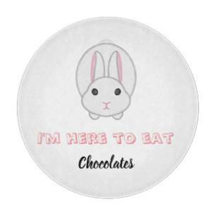Planche À Découper Lapin de Pâques attendant de manger des chocolats