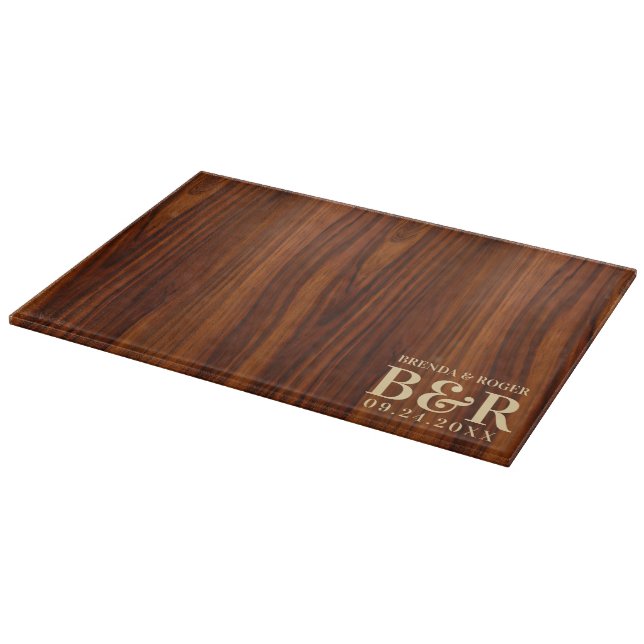 Planche À Découper Mariage de bois Brown Monogramme (Coin)