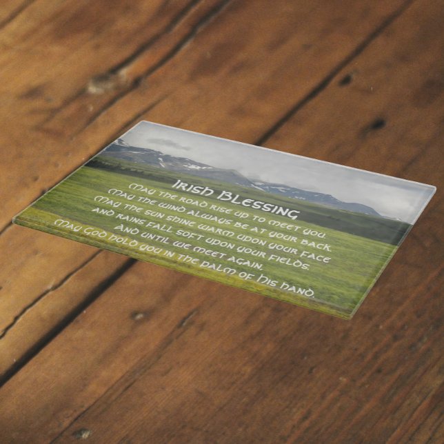 Planche À Découper Paysage de Green Valley en Irlande (In Situ)