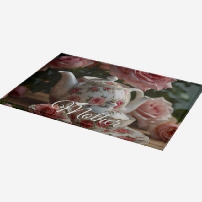 Planche À Découper Pink Cabbage Rose Tea (A beautiful cutting board for Mom—practical, stylish, and perfect for Mother’s Day.
)
