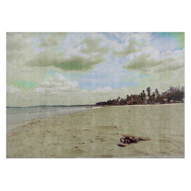 Planche À Découper Sandales sur la plage tropicale (Devant)