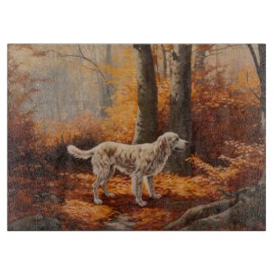 Planche À Découper Setter Anglais dans les feuilles d'automne qui tom