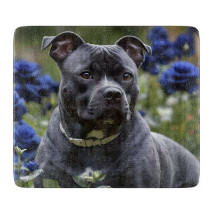 Planche À Découper Staffordshire Bull Terrier Dans Blue Rose Garden,