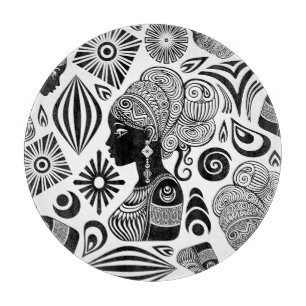 Planche À Découper Tatouage Tribal Portrait de Fille Africaine