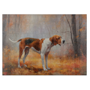 Planche À Découper Treeing Walker Coonhound dans les feuilles d'autom