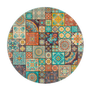 Planche À Découper Un motif en tuiles arabes et islamiques.