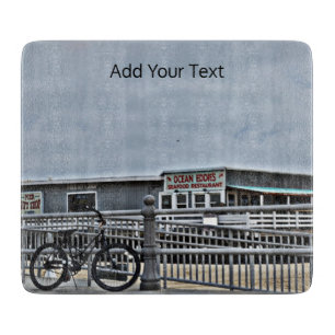 Planche À Découper Vélo sur la promenade de bord par Shirley Taylor