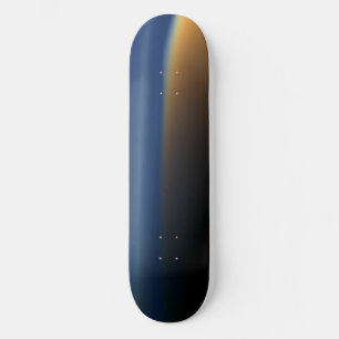 Planche de skateboard orange et bleu