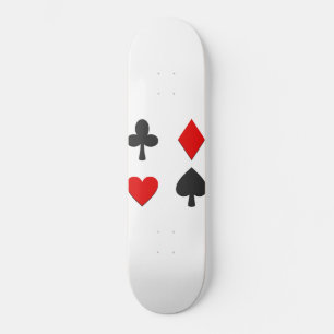 Planches à roulettes blanches avec quatre couleurs