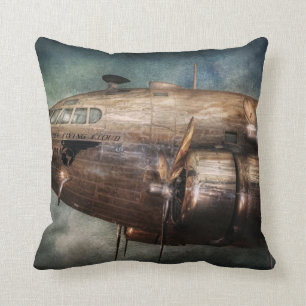 Plane - Pilot - The flying cloud Throw Pillow
