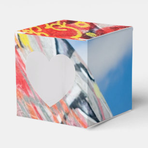 planet graffiti favor box