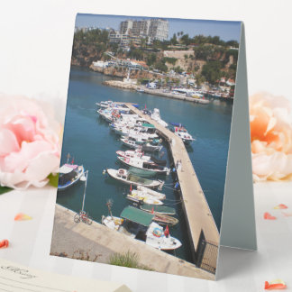 Plaque De Table Baie avec bateaux de croisière dans la vieille vil