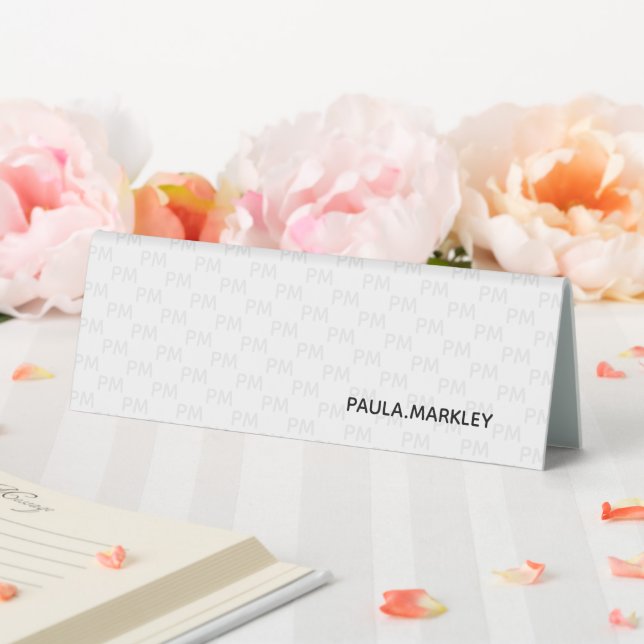Plaque De Table Blanc clair simple gris moderne Monogramme Motif (In SItu (Mariage))