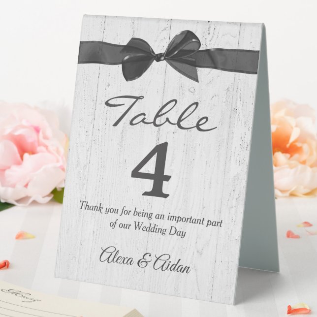 Plaque De Table Bow Noir Sur Bois De Grange (In SItu (Mariage))