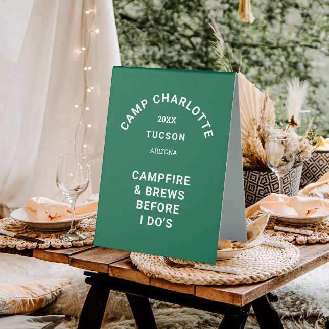 Plaque De Table Camp Crest Forest Green Camping Thème Bachelorette (Créateur téléchargé)