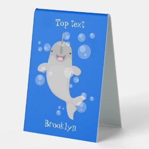 Plaque De Table Caricature de bulles de narval joyeux