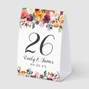 Plaque De Table Monogramme de mariage floral automnal rose bordeau