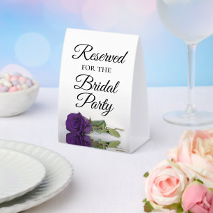 Plaque De Table Réservé pour la Rose royale violet de la fête nupt