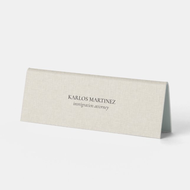 Plaque De Table Texte noir sur lin beige Immigration Attorney (Recto)