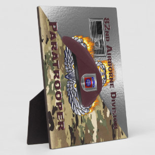 Plaque Photo 82e division aéroportée Parachutiste