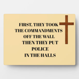 PLAQUE PHOTO COMMANDEMENTS SUPPRIMÉS DES ÉCOLES