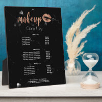 Élégantes lèvres en or rose en cuivre et maquillag