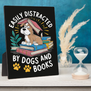 Plaque Photo Facilement distrait par les chiens et les livres D