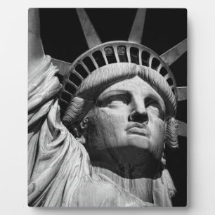 Plaque Photo Gros plan Statue blanche noire de la Liberté New Y