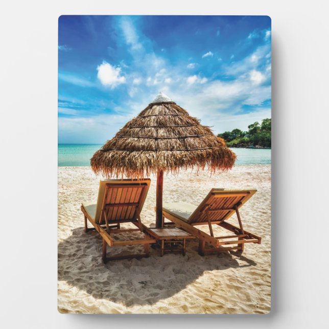 Plaque Photo Lounge on beach throw pillow (Devant)