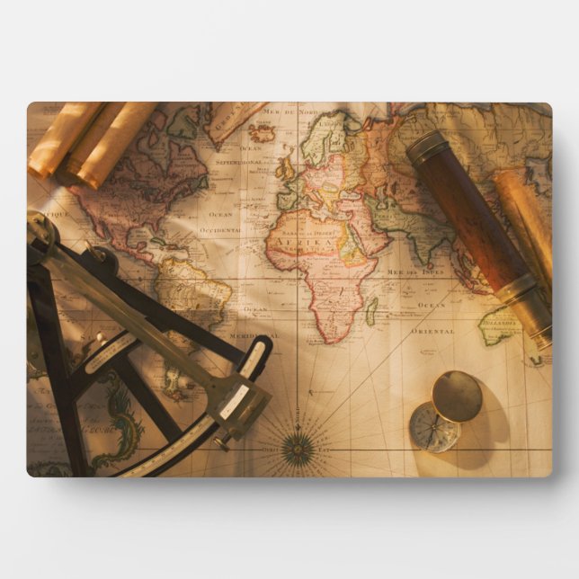Plaque Photo Octant, Boussole Et Télescope Sur Carte Nautique (Devant)