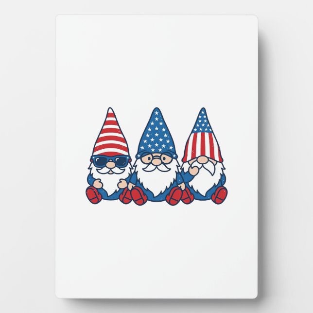 Plaque Photo Patriotic Gnome Trio Vintage Vector Shirt Design_1 (Devant)