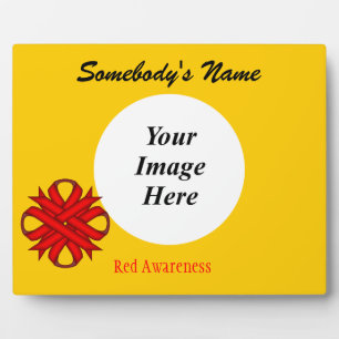 Plaque Photo Ruban rouge de trèfle Modèle par Kenneth Yoncich