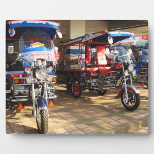 Plaque Photo Tuk Tuk Showroom ... Udon Thani, Isaan, Thaïlande