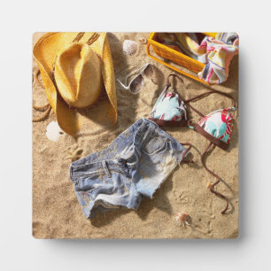 Plaque Photo Vêtements Laissés Derrière Sur La Plage