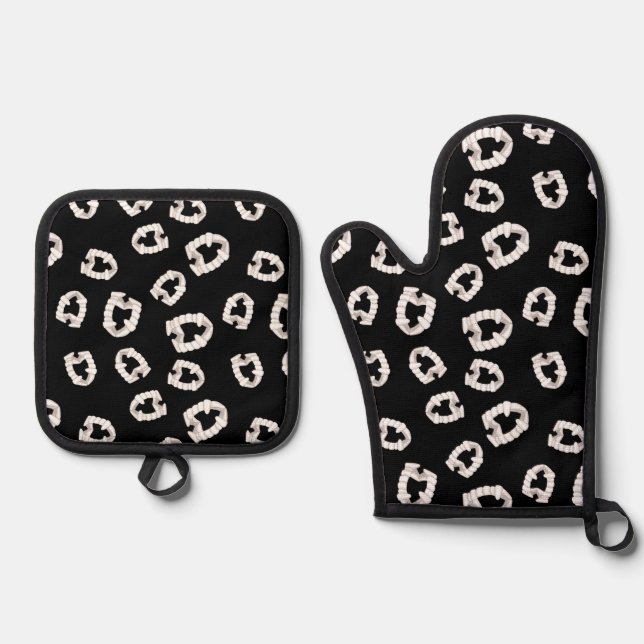 Plastic Vampire Teeth - Black Oven Mitt & Pot Holder Set (Front)