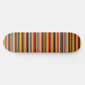 Plateau de skateboard moderne à rayures multicolor