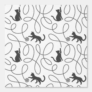 Playful Black Cat and Yarn Ball Pattern Wallpaper