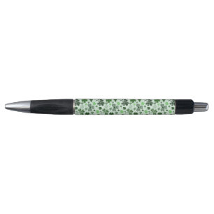 Playful Light Green Shamrock Hearts Pattern Celtic Pen