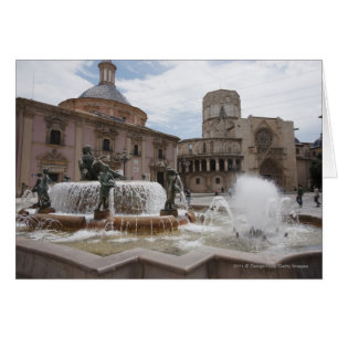 Plaza De La Virgin Et Basilique De Virgen