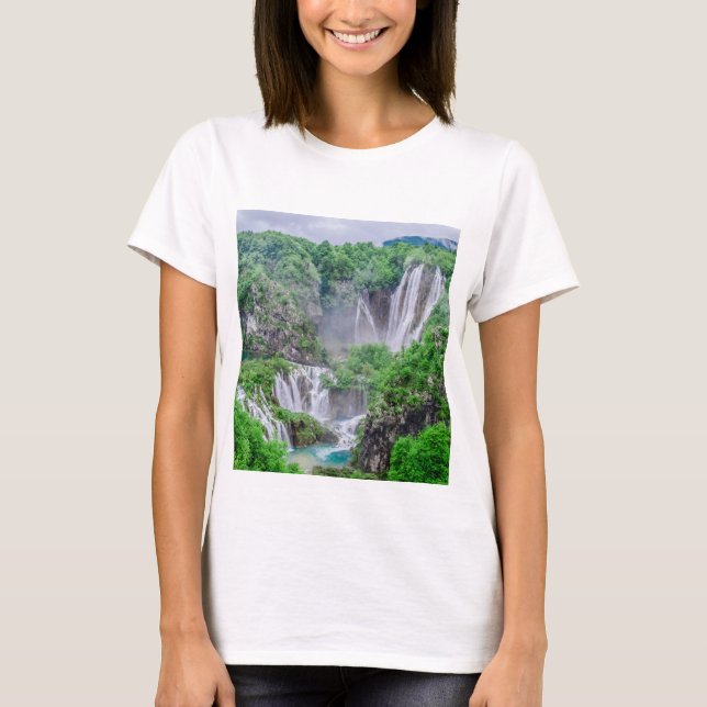 Plitvice lakes waterfall T-Shirt (Front)