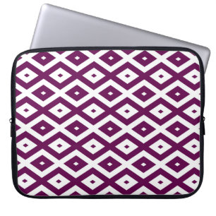 Plum purple and white diamond pattern laptop sleeve